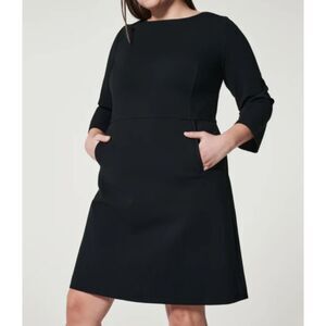 NEW SPANX The Perfect A-Line Shift Dress Classic Black sz Small Career Slimming